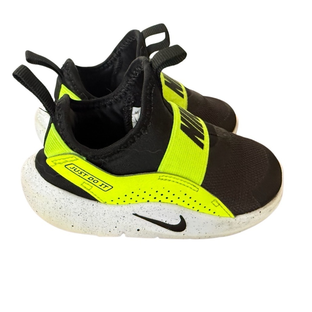 Nike Flex Runner 4 Kids Black and Bright Yellow Sneakers-Size 7